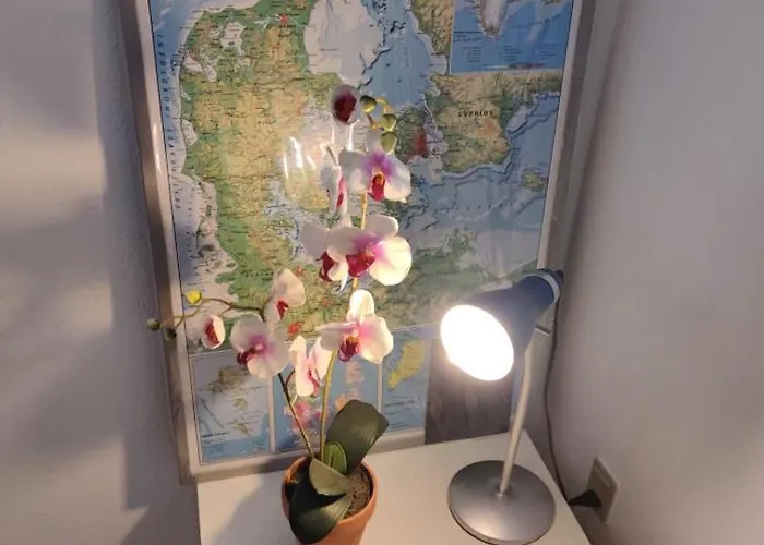 Capital Of Lego, Prime Location! 01 アパート *